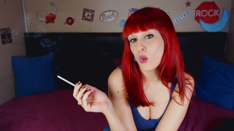 Candystart Videos: Feticismo del fumo, il nostro piccolo segreto