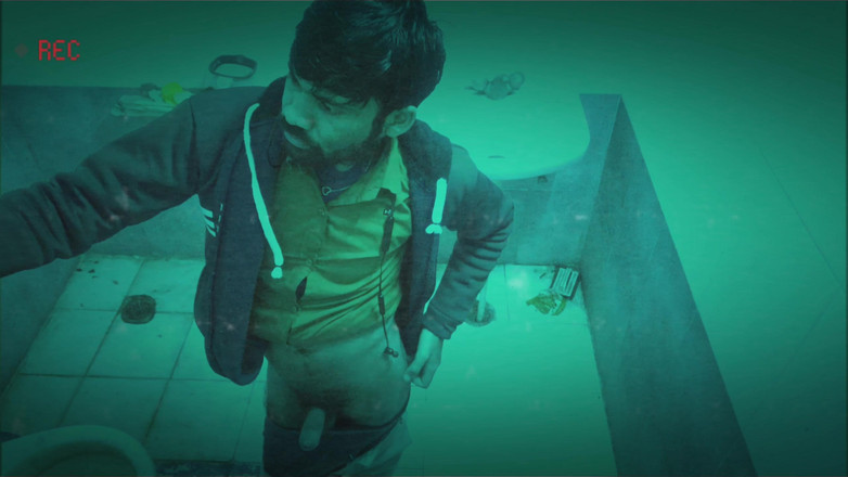 Brijesh 270: J’ai suivi ce que mon beau-fils fait seul dans la...