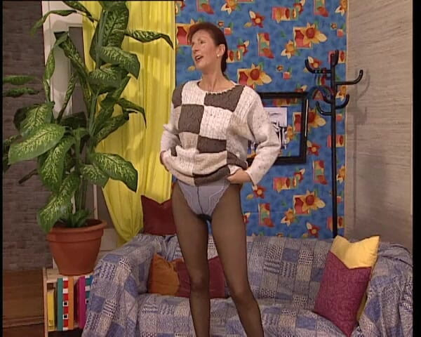 YOUR FIRST PORN: Gisela Softclip - Jestem zbyt nieśmiała, aby pokazać ci cipkę
