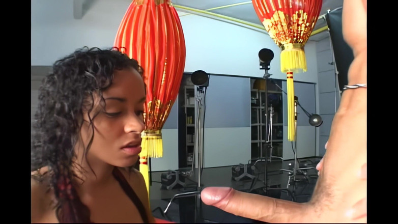 Lexinghton - Full HD: Maya和她的舌猪