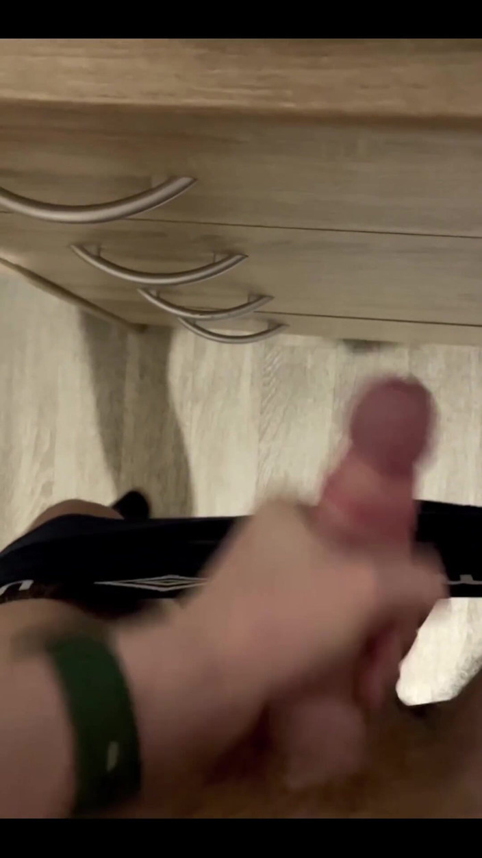Johnny69227: Hot 18yo Twink Niszczenie Jego Penisa. Hardcore I Intensywna Masturbacja I...