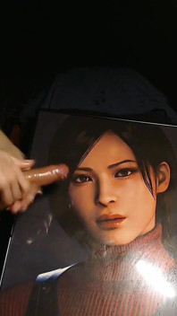 Sborrata in omaggio ada wong (personaggio del gioco resident evil 4 remake) enorme sborrata
