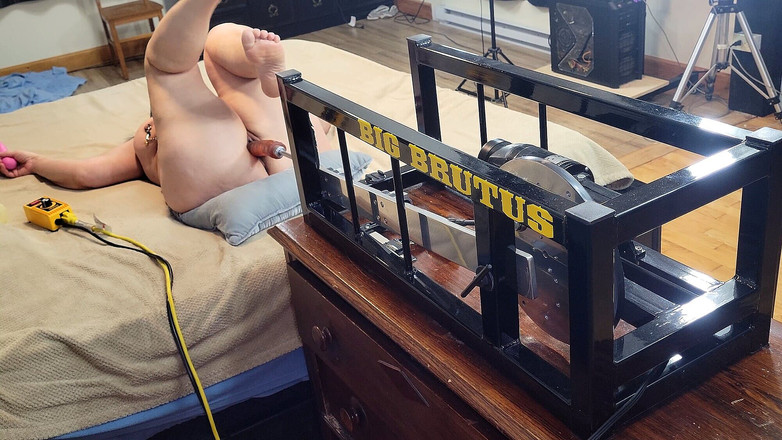 Falicha Karr: Massive fickmaschine bohrt mollige mutter