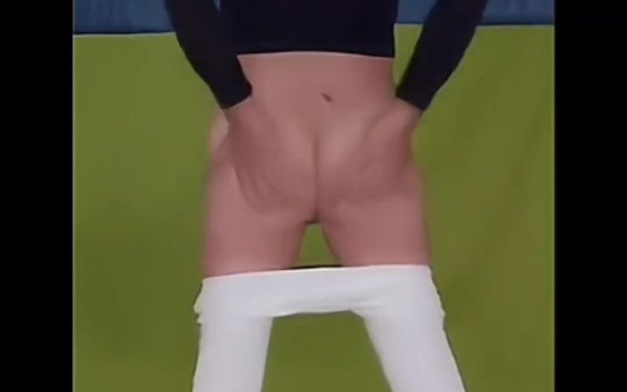 Lizzaal ZZ: Strippen uit mijn sexy blanke stretchpants