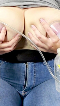 Vắt sữa bộ ngực 36 h của tôi