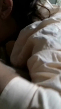 Sepong kontol sekretaris pagi-pagi di kantorku