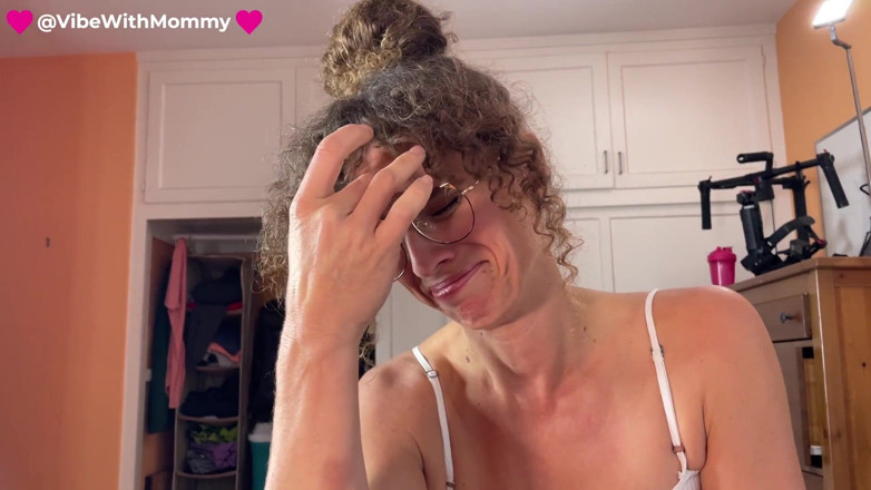 VibeWithMommy: Impregnating your stepmom