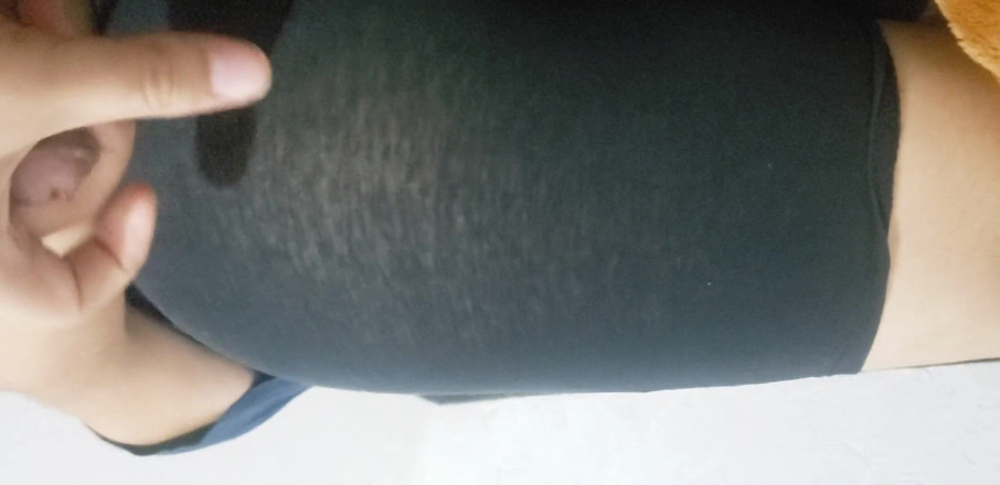 Mexicasero: Romantic Latin Couple in Leggings