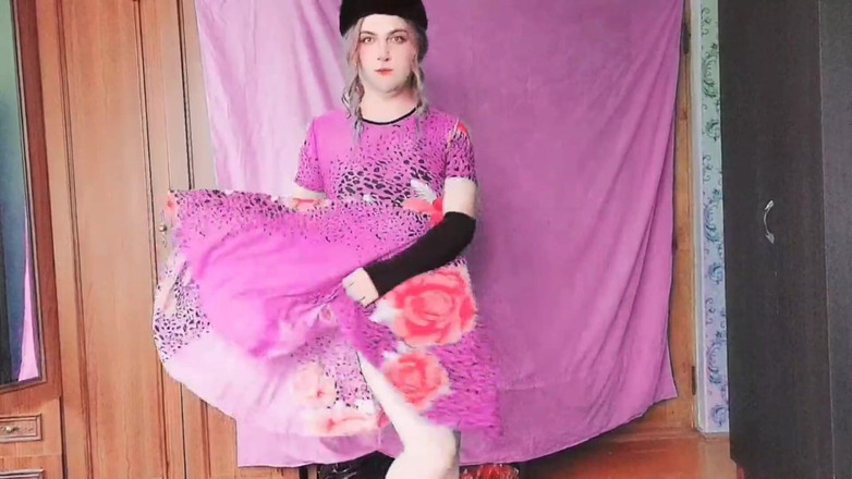 Kitty_Cross: Membongkok Hanya Untuk Awak