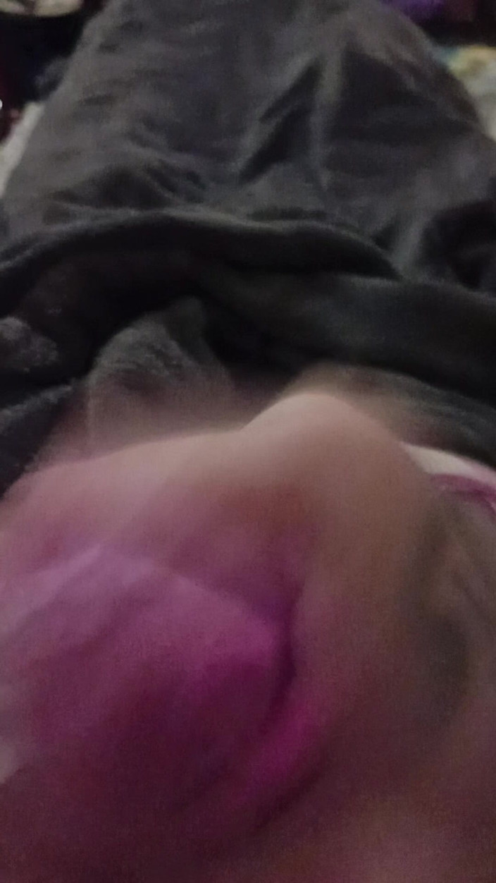 Cuminpanties22: 내 친구의 귀여운 핑크 팬티에 쩌는 쩌는 정액 발사