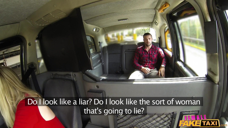Female Fake Taxi: 女性の偽タクシー - 欲求不満の巨乳マックスが駐車場で危険を冒して、汚い車でのセックスとアナルの楽しみを手に入れる