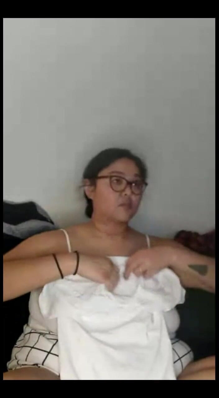 DeesDeepThroat: Bílá nálož
