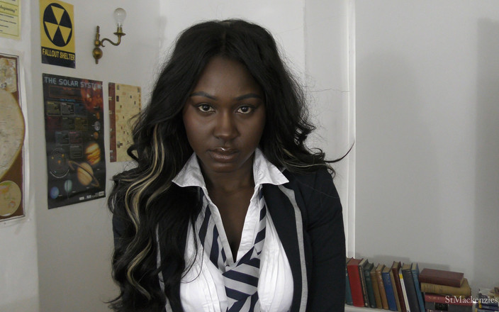 St Mackenzie's: Gif Nairobi için tıklayınız; Büyük koyu kahverengi gözler ve 31 talimatı