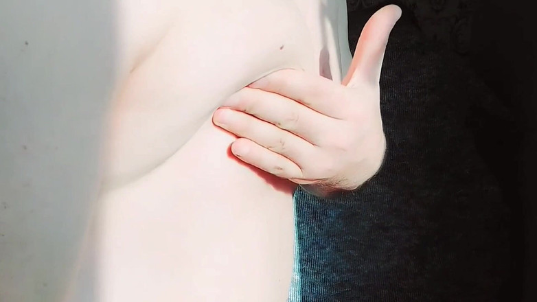 Kitty_Cross: Шаловливая сисси примеряет новую пастельную платформу обуви