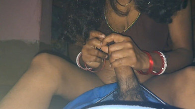 Trilokinath: Baddie India menghisap dan menunggang batang