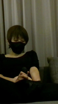 สาวแก่คอสเพลย์นั่งซ่อนรูหีโยก vibrator เงี่ยนจัด