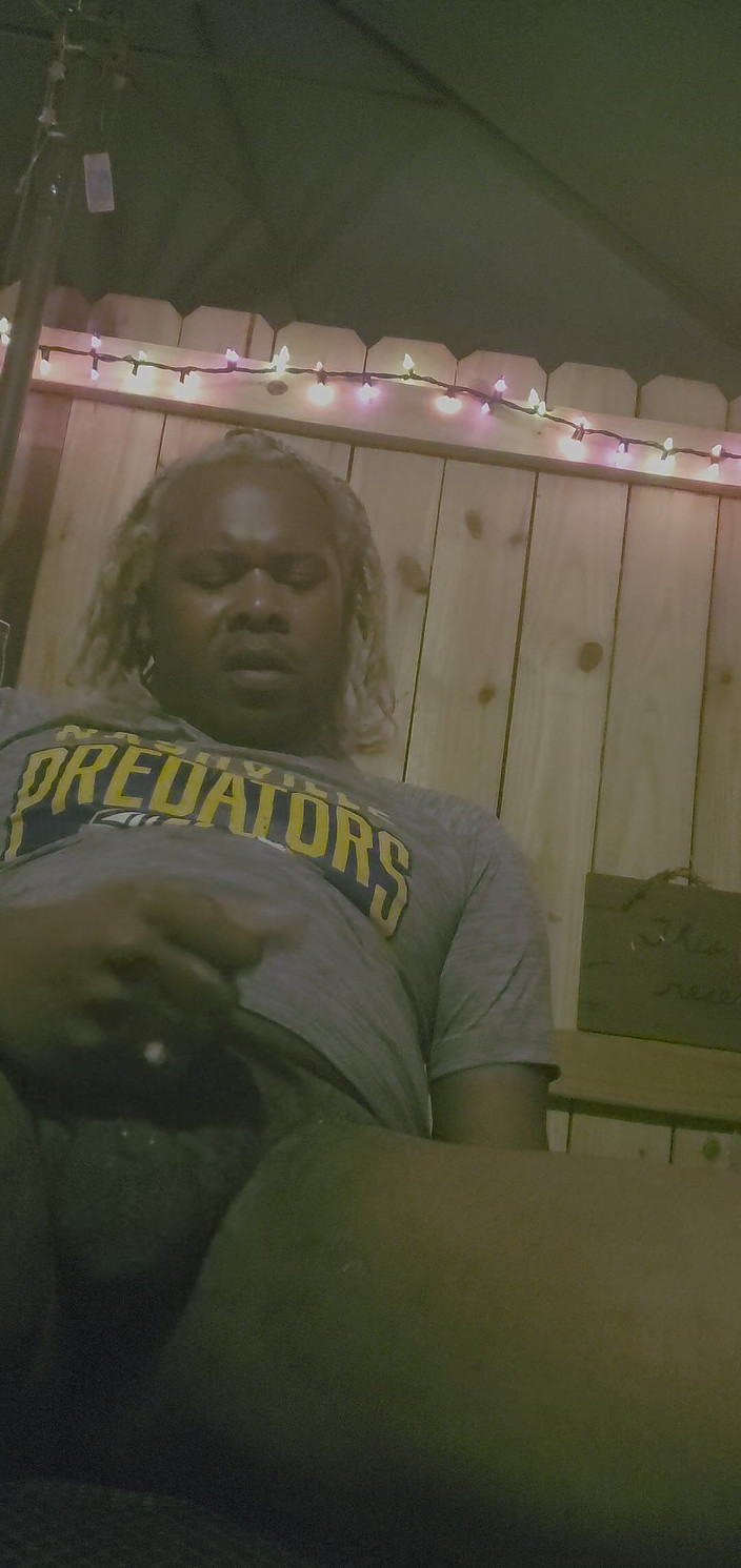 Dreamyasswonder: पड़ोसी देख रहे हैं