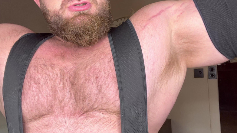 Jack stacked: Lycra fetish metal lagi asik jilat sperma sambil nungging