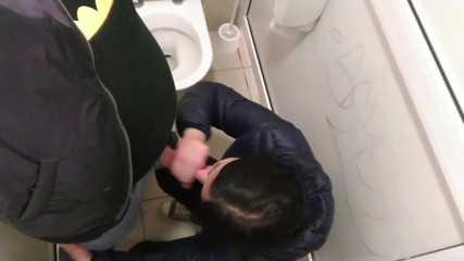 Toilet Mommy: Cum shot in public toilet
