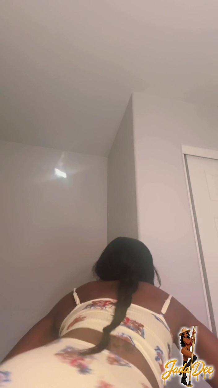 Jadadee: Shaking Ass Like a Good Little Slut