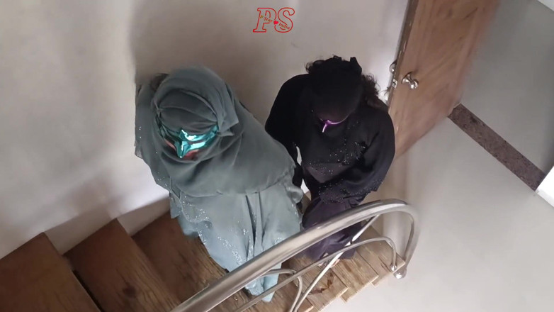 Pstarindia123: Two Muslim Bhabhis Wearing Burqas Got Fucked Together in Forced...