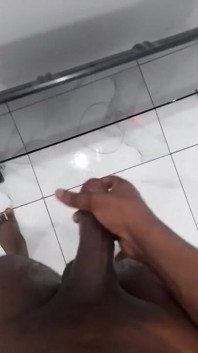 I'm Trying to Cum on TV