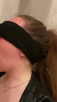 ハードディープオーラルセックス、口の中で美女を犯しました!