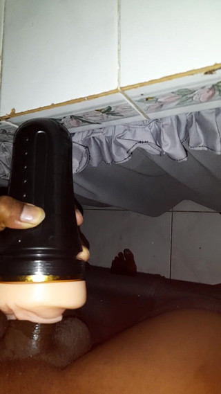 Islandvibes69: Jerking off S11 E2