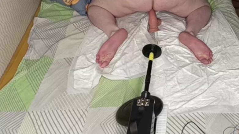 ChubbyCat: Molliger junge fickt sich selbst, dicken arsch