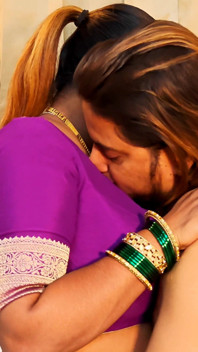 Un petit ami desi baise avec sa vieille copine dans un hôtel et lui baise la chatte, vidéo indienne en hindi