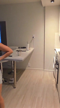 Můj soused do mého bytu vstoupil přes koupelnu