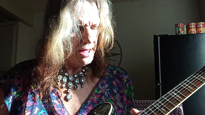 Lizzy Yum: Lizzy Yum Sfw Sd august 2025 Dilatare # 83 (dragoste Autobuz Lords of Acid)
