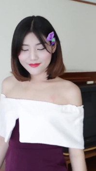 Ladyboystar - นางแบบสาวสวยในชุดชั้นในเซ็กซี่โพสท่าให้ฉัน