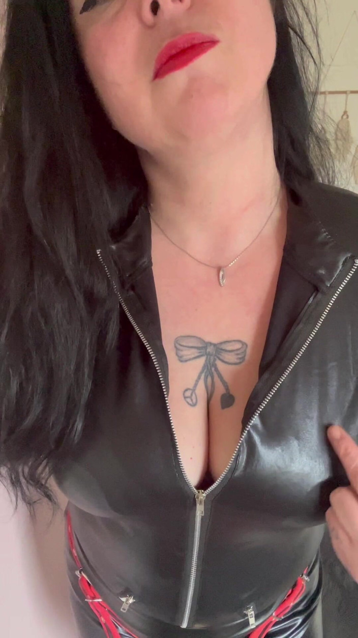 Maitresse Clara: 8 jam di bawah arahan saya...