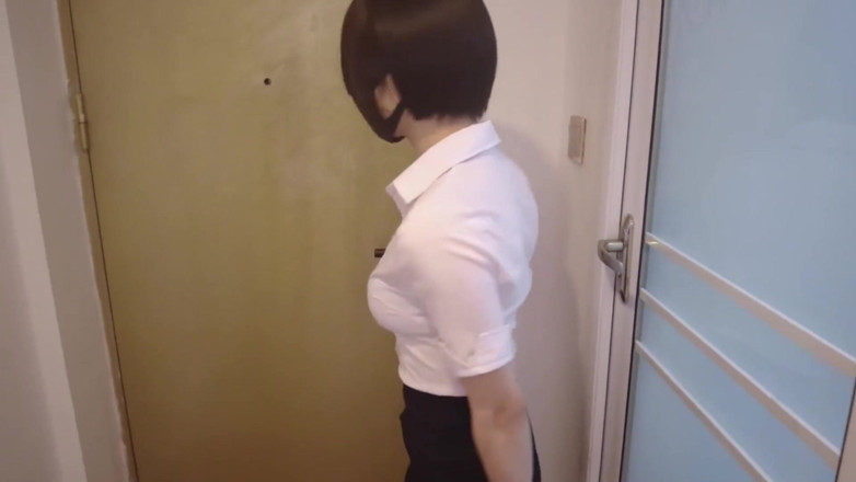 Aisan girl bondage: Mz22 - девушка в латексе в оковах и удерживающихся