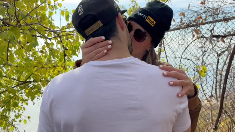 Serenity Cox: Quick Fuck Where 2 Men Use My Pussy While on a...