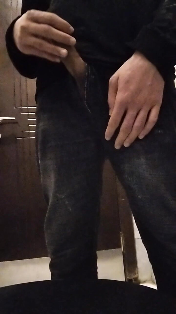 HemoShovel: Hot boy thủ dâm