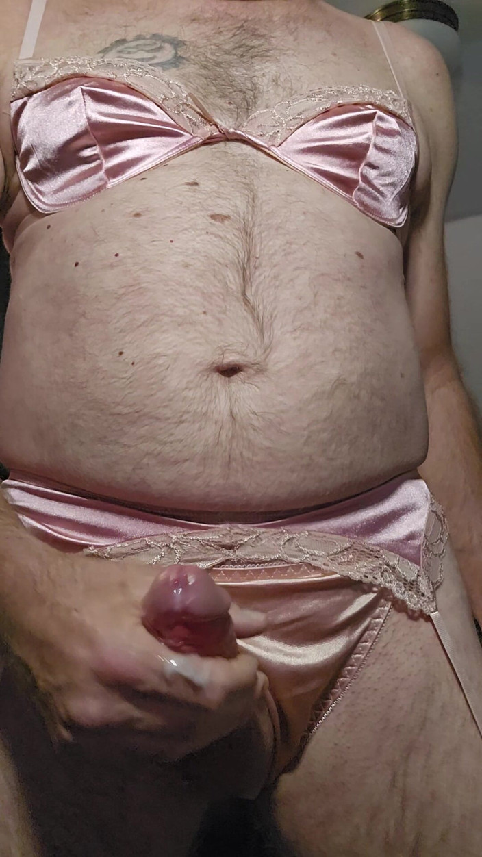 Fantasies in Lingerie: Sperma shots i rosa