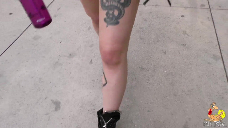 Mr. POV: Valerica Val Steele è una troia porca!