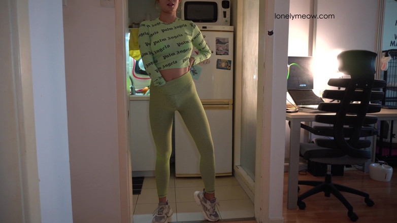 Lonelymeow: Sex und fitnessstudio