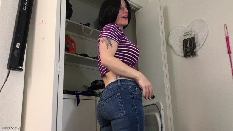 Nikki's Fetishes: 継母ジーンズ JOI