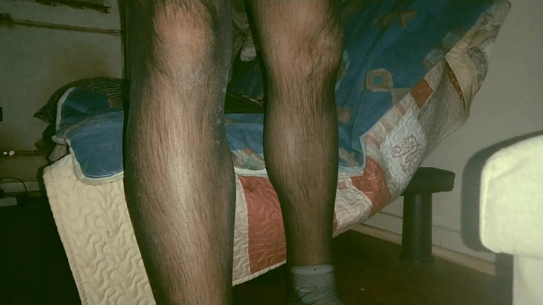 brake my ass: Хорошенькая красотка сисси с маленькой задницей делает анал с зияющий дилдо с цепями и драгоценный навесной замок на стрингах