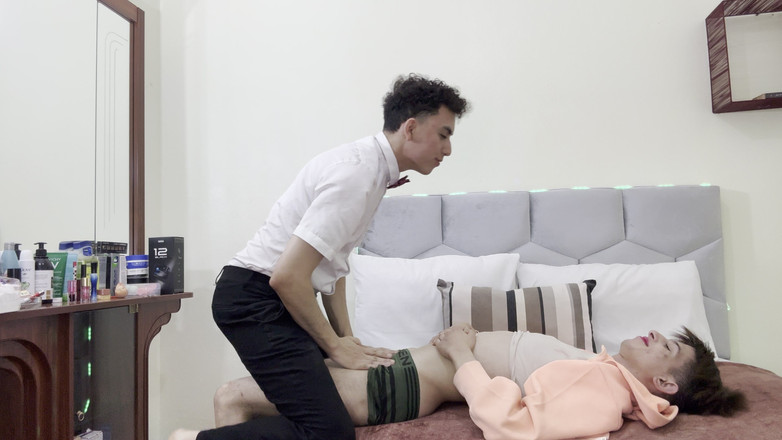 Hakimi ibrahimi: 내 애인은 열정적으로 내 페니스 삼키기