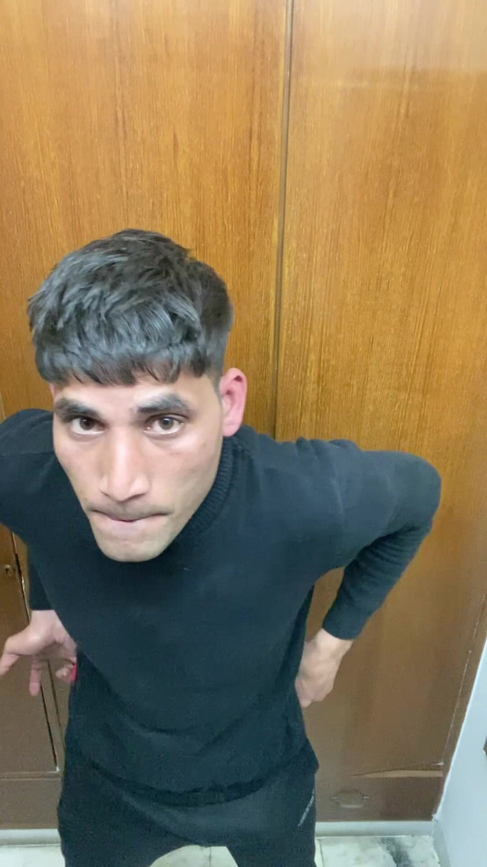 WeakBond365: Bigcock