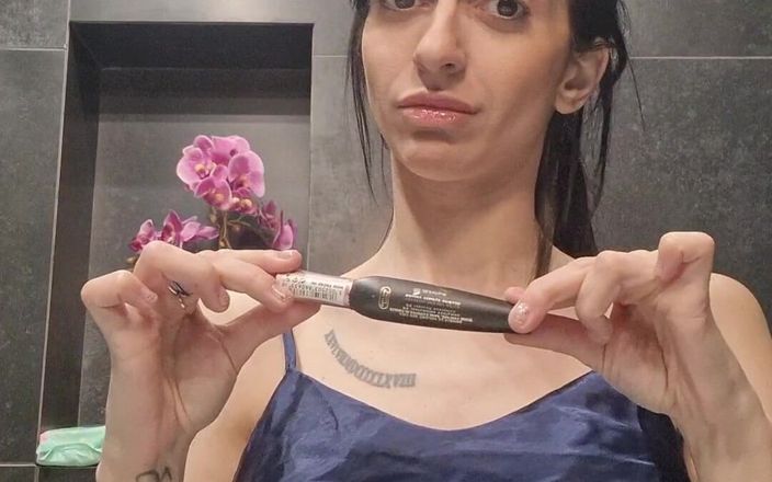 silicone_brunette: Face Fetish - Make up Tutorial