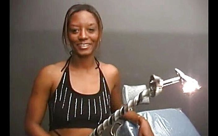 Homegrown Solo Babe: Nympho Natalie rides the fuck machine