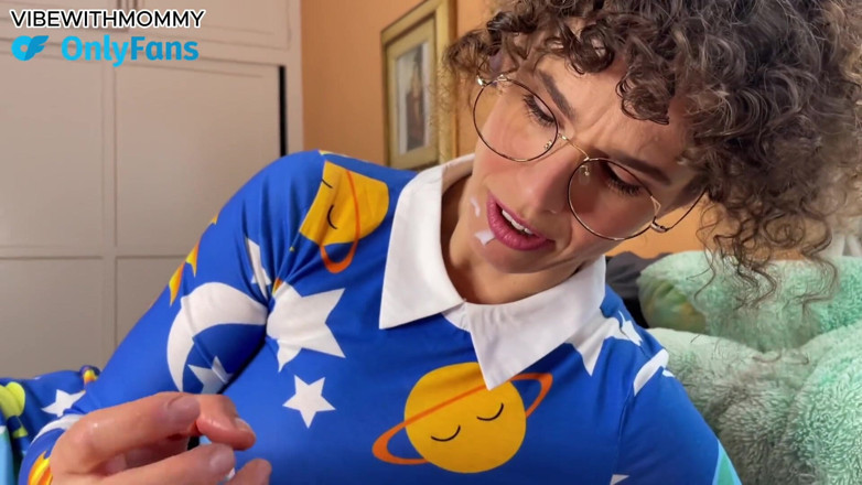 VibeWithMommy: Madrasta judaica recompensa enteado