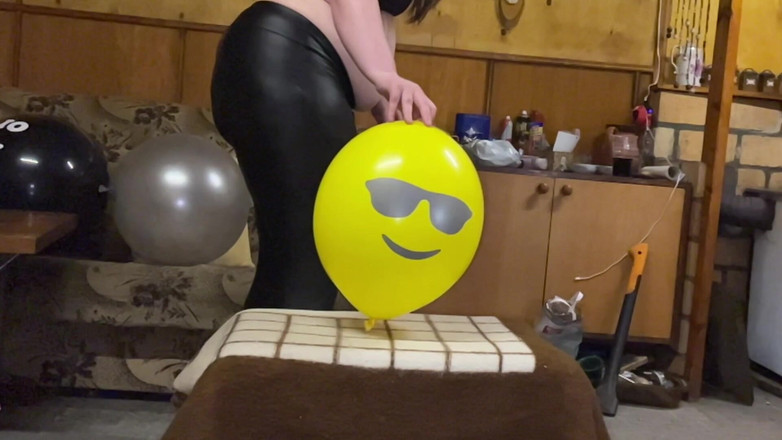 BeachBallsDuo: 100kg bigbootylucy dihancurkan 10 belon besar dan 2 belon nombor empat besar! 2...