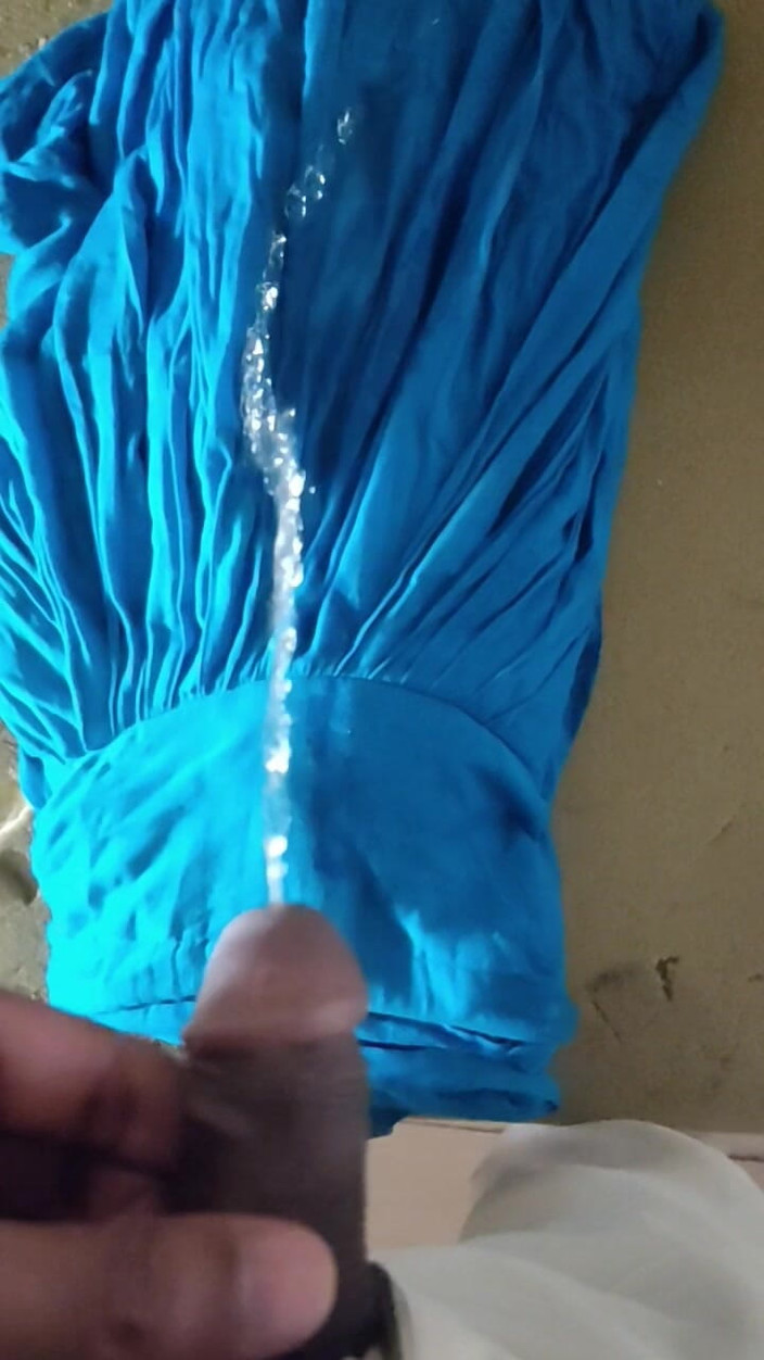 Satin And Silky: Атласний шовк писяє порно - писання на костюм медсестри Сальвар в роздягальні (53)