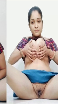 インドのセクシーなMaal Bhabhi指マンコと放尿